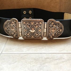 White House Black Market stretch belt